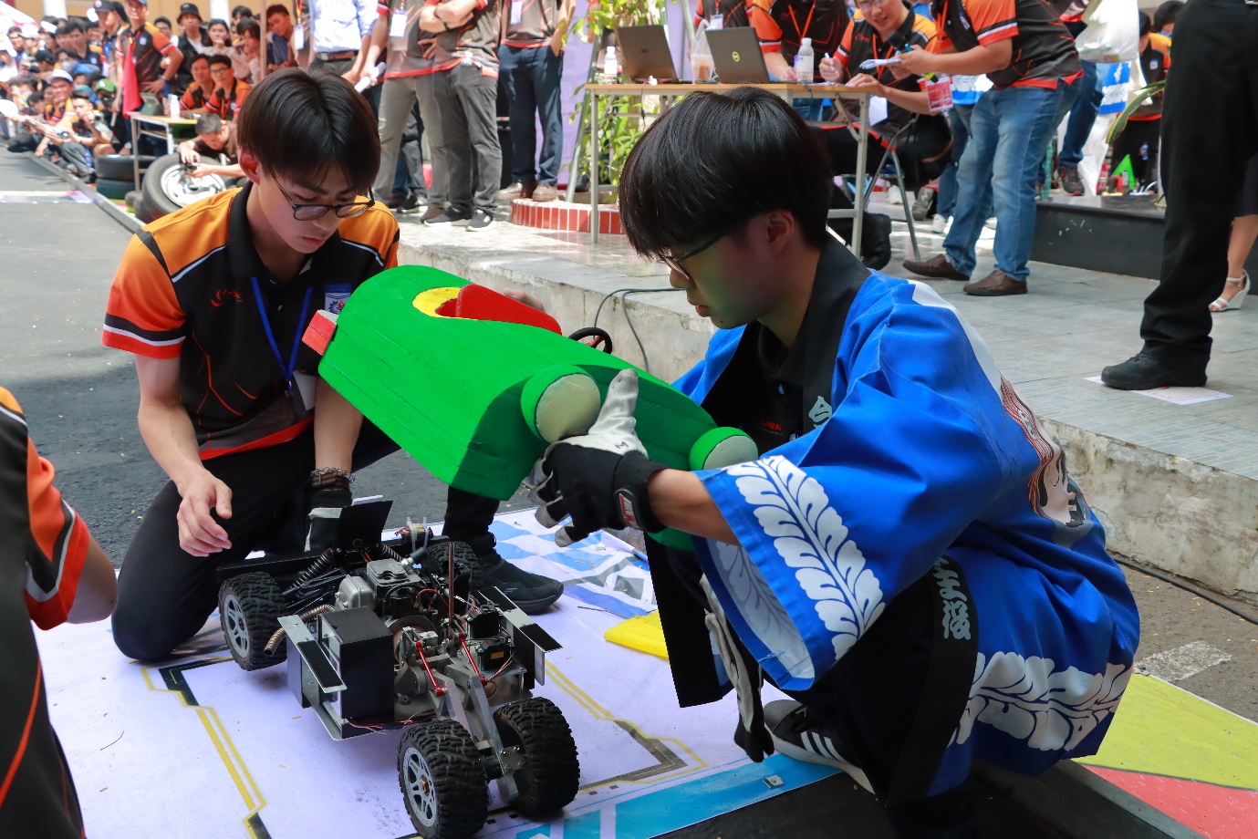 CTTC_AriakeCollege_MiniCarRacing_2023_24.jpg