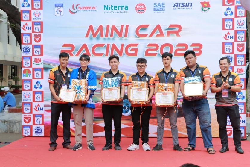 CTTC_AriakeCollege_MiniCarRacing_2023_27.jpg