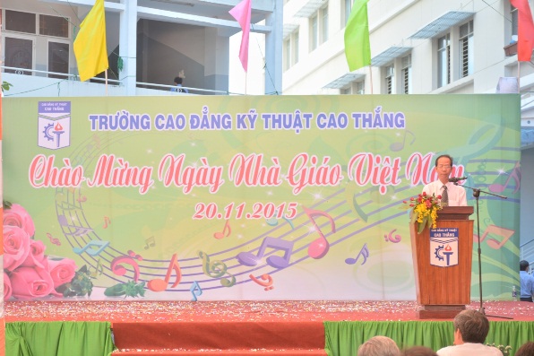 Description: E:HINH ANH11.2015 VAN NGHE GIANG VIEN 2BUN_0939.JPG