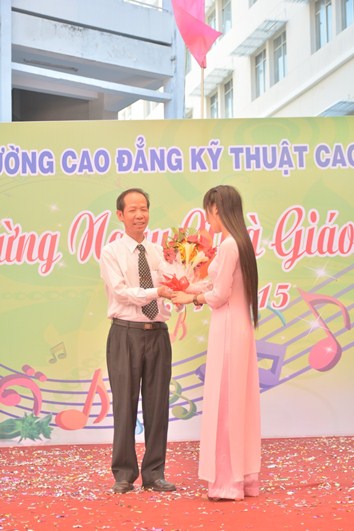 Description: E:HINH ANH11.2015 VAN NGHE GIANG VIEN 2BUN_0945.JPG